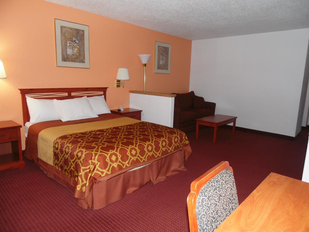 American Inn & Suites Boone Room photo