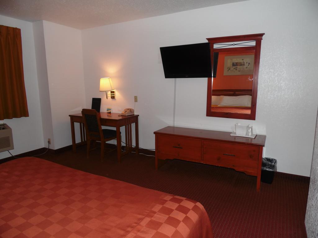 American Inn & Suites Boone Room photo