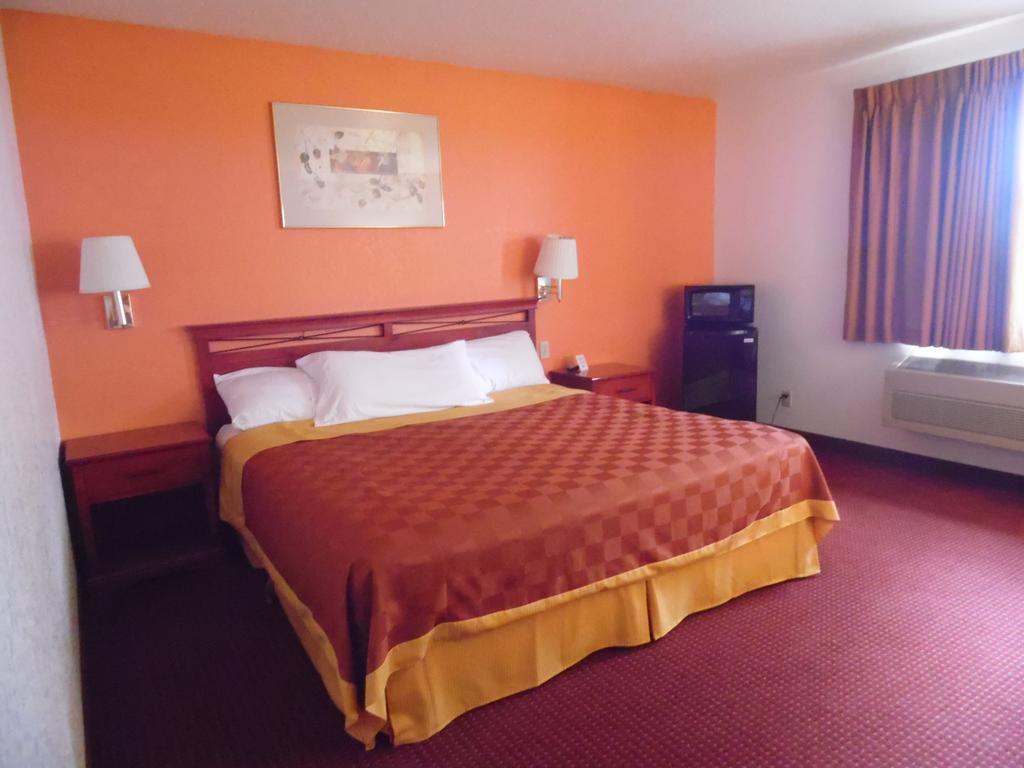 American Inn & Suites Boone Room photo